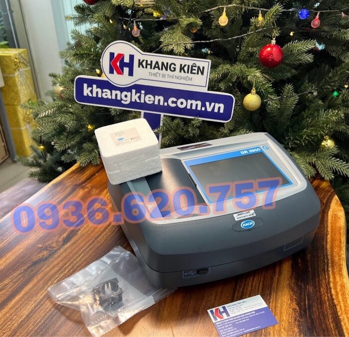 Hach DR3900 Spectrophotometer